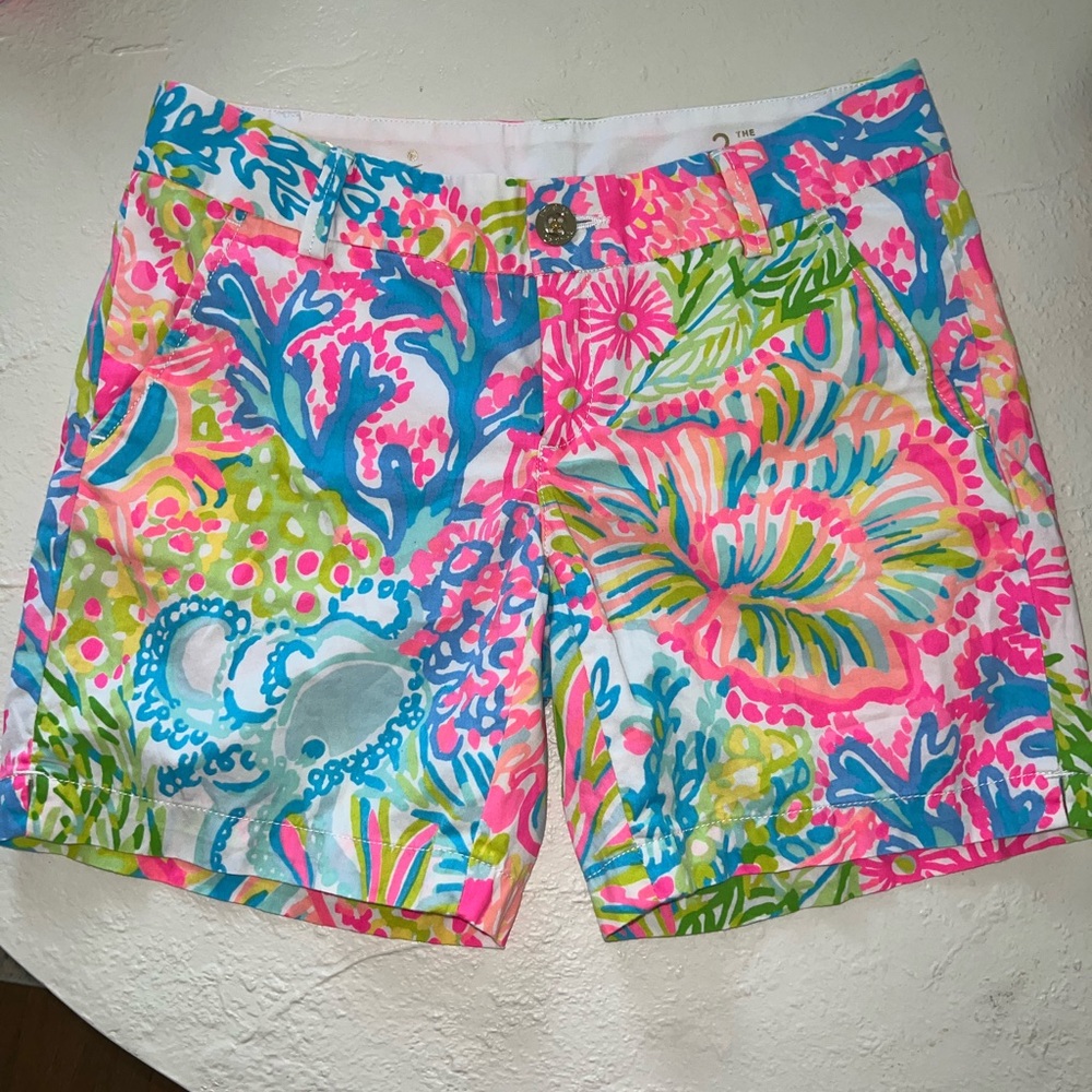 Lilly P Jane shorts size 2. Basically NWOT